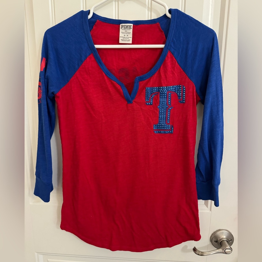 Vs pink Texas rangers top